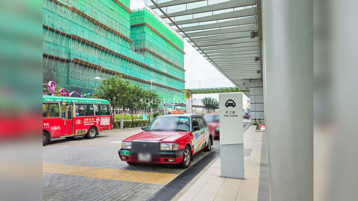 香港兒童醫院設有的士站, 專線小巴站